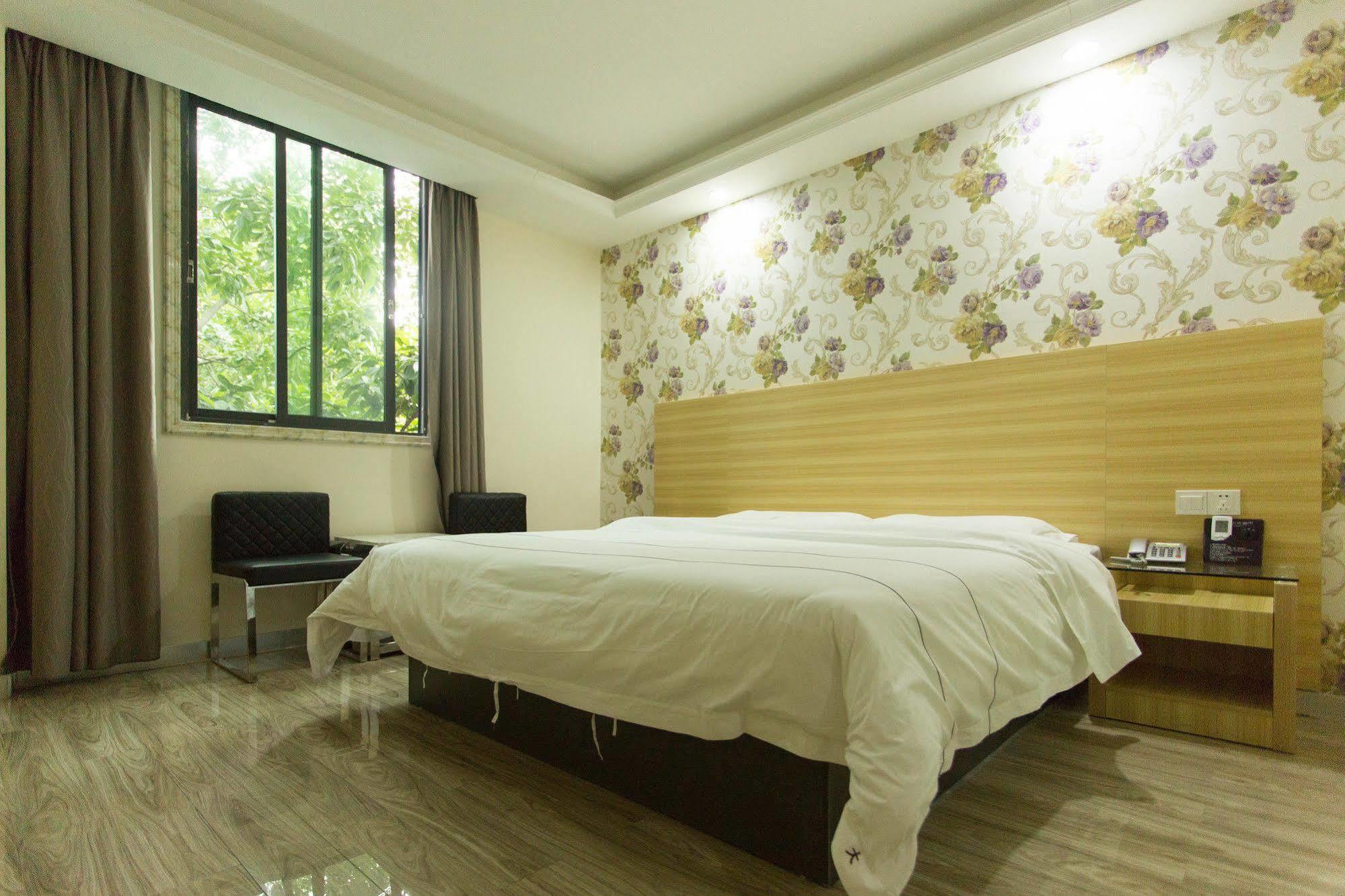 Jiamei Hotel Guangzhou Bagian luar foto
