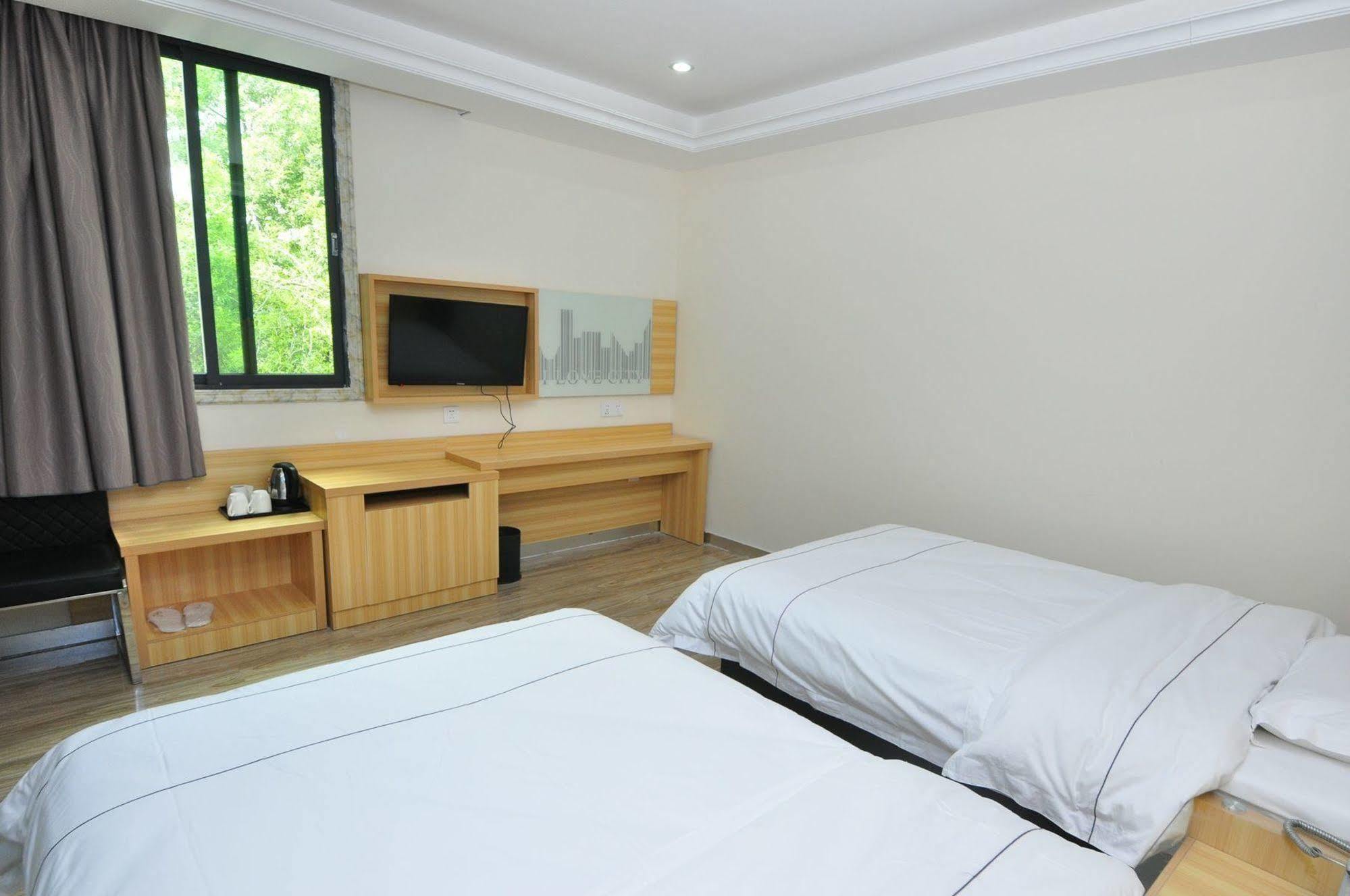 Jiamei Hotel Guangzhou Bagian luar foto