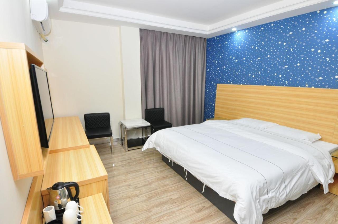 Jiamei Hotel Guangzhou Bagian luar foto