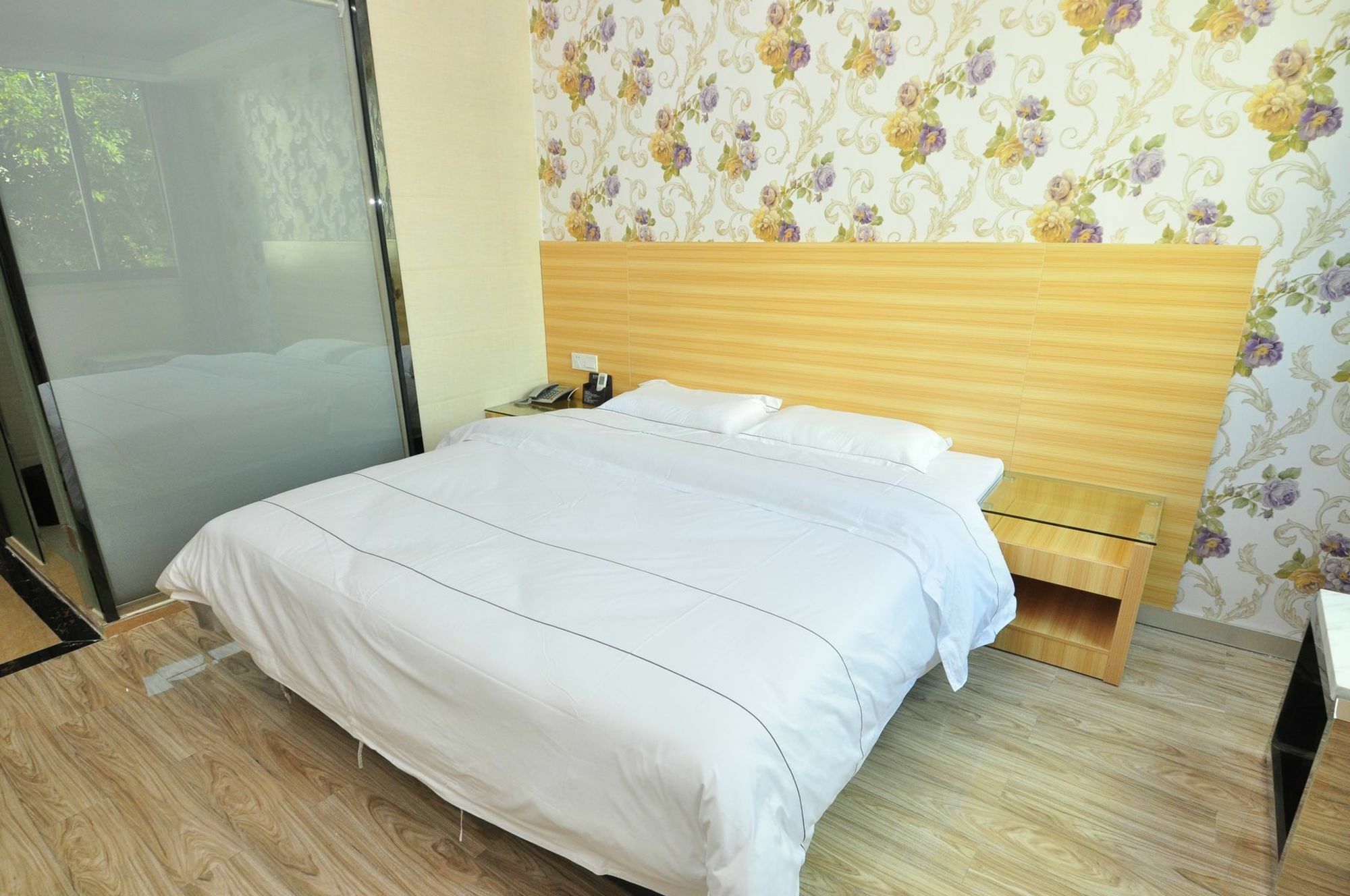 Jiamei Hotel Guangzhou Bagian luar foto